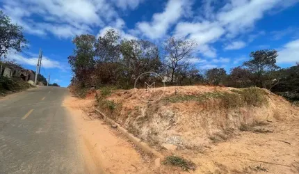 Terreno à venda no Pousada das Rosas