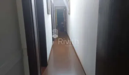 Excelente imóvel sem condomínio de 83m², com 3 quartos, 1 suíte e 2 banheiros e 2 vagas de garagem em um dos melhores pontos do Bairro Campestre - Santo André, SP