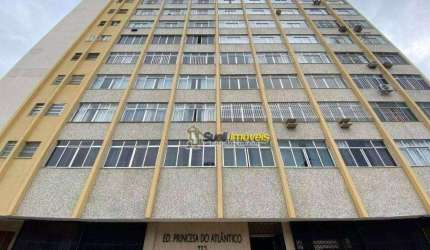 Apartamento com 3 dormitórios à venda, 72 m² por R$ 400.000,00 - Centro - Macaé/RJ