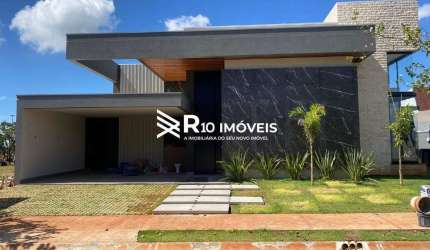 Casa em Condominio à venda, 4 quartos, 3 suítes, 2 vagas - Bairro JARDIM INCONFIDENCIA, Uberlândia MG