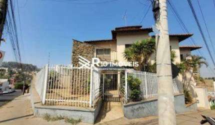 Casa para aluguel, 4 quartos, 2 suítes, 4 vagas - Bairro LIDICE, Uberlândia MG