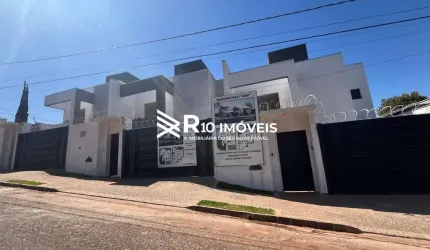 Sobrado à venda, 3 quartos, 1 suíte, 2 vagas - Bairro Cidade Jardim, Uberlândia MG