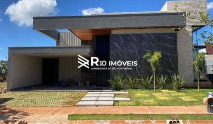 Casa à venda, 4 quartos, 3 suítes, 2 vagas - Bairro LARANJEIRAS, Uberlândia MG
