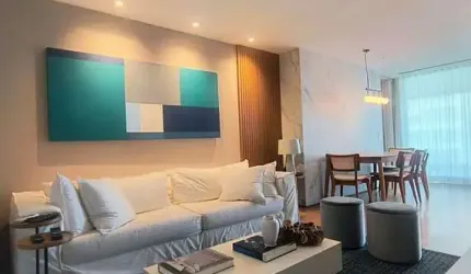 Flat de Luxo, planejado, vista lateral Mar e Piscina, sol matinal, no Grand Hyatt na Praia da Barra da Tijuca