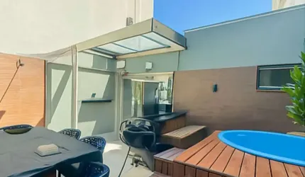 Reformada Cobertura 180m², Original 3 quartos, 2 Vagas, próximo ao Fasano Hotel e Praia de Ipanema