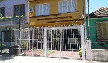 Sobrado á venda no bairro  Santana, com 4 quartos