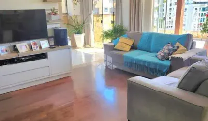 Cobertura 3 quartos, 2 vagas escrituradas no bairro Passo D'Areia .
