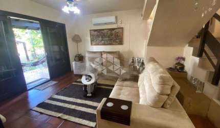 LINDA CASA DE 3 QUARTOS, 1 SUÍTE, SACADA, COM EDÍCULA NO CENTRO DE GUAIBA