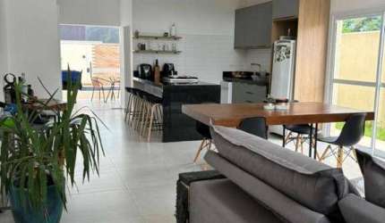 Casa com 3 dormitórios à venda, 165 m² por R$ 1.150.000,00 - Condomínio Terras do Vale - Caçapava/SP