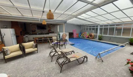 Aluga-se ou Vende-se Linda Casa 3 Suítes/1 Master no Cond. Vila Verde
