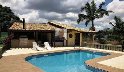 Vende-se Casa 4dorm/2suítes no Passargada E - Espaçosa e confortável.