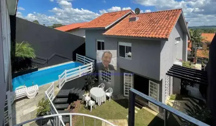 Vende-se Casa no Cond. SP II - 5d/3sts REFORMADA, lareira, piscina, salão d