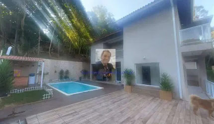 Vende-se linda Casa 3 Suítes em Condomínio Vila Verde, km 36 Ra