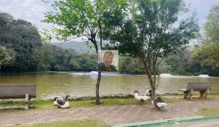 Vende-se Casa 2dorm/1suíte, Piscina e Área Gourmet no Cond. Vil
