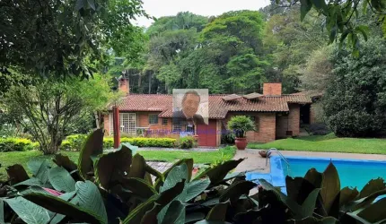 Casa no Miolo Granja - Ótima localização, 2.500m², térrea. Lazer c/ piscina