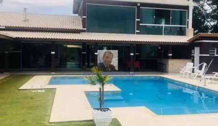 Chácara de Alto Padrão em condomínio fechado- Localizada Ibiúna, com fácil