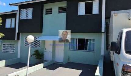 Casa a venda 2dorm/ no condomínio Parque dos Ipes, 2 Vagas.