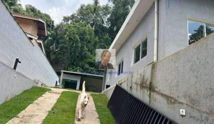 Aluga-se ou Vende-se Casa Térrea, NOVA, 2 dorm, no Cond. Vila Verde.