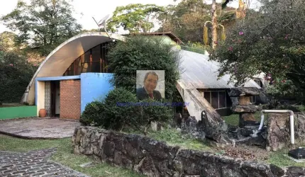 Aluga-se ou Vende IMÓVEL Oportunidade Única: Um Ícone da Arq. Brasileira.