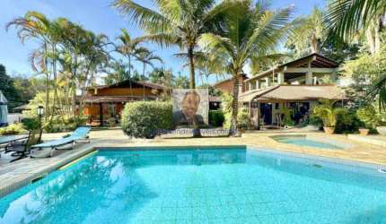 Vende-se Casa no Fazendinha - PORTEIRA FECHADA, 3 suítes, piscina, quiosque