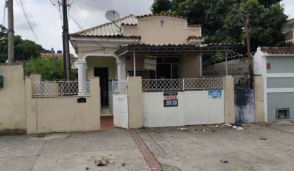 03 casas mais terreno de 120m² por R$ 350.00,00 em Turiaçu -  Rio de Janeiro /RJ.