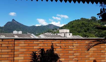 Cobertura Linear 360º cinematográfica em Laranjeiras 421m², com 4 quartos sendo 2 suítes e 3 vagas de garagem
