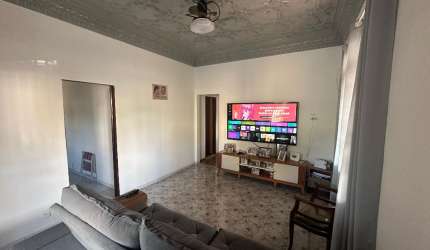 Casa linear à venda com 2 quartos, dependência completa e 3 vagas de garagem, 100m² em Irajá - ACEITA FINANCIAMENTO!