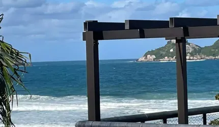 Imperdível Casa à Venda na Barra da Tijuca, Rio de Janeiro-RJ: 2 Quartos, 1 Suite, 2 Salas, 2 Banheiros, 1 Vaga, 90m²!