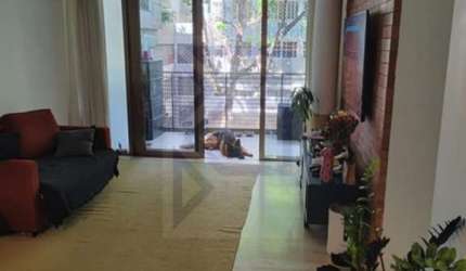Apartamento à venda no Leblon, Rio de Janeiro: 2 quartos, 1 suíte, 1 sala, 2 banheiros, 1 vaga de garagem, 83m². Venha conhecer!