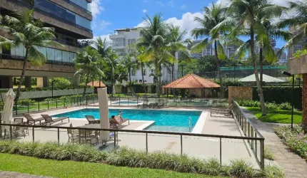 Apartamento Barra da Tijuca, Rio de Janeiro-RJ: 4 quartos, 2 suítes, 3 salas, 3 vagas e 240m² - Marinas Betom, Quadra da Praia, Sol da Manhã, Vazio!