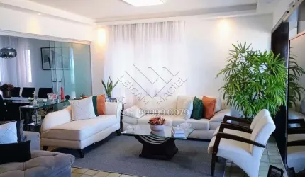 Apartamento de 200m², pé na areia com vista para o mar.