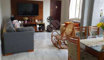 Apartamento no Espinheiro. Perto de tudo!