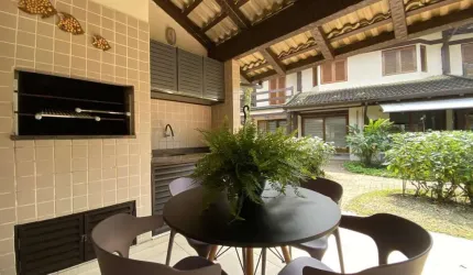 Casa de vila à venda em Bertioga, Riviera, com 4 quartos, 125m²