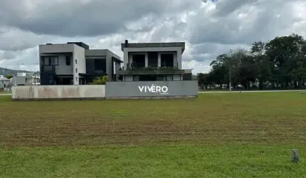 Excelente Terreno no Condomínio Caledônia em Camboriú próximo da entrada