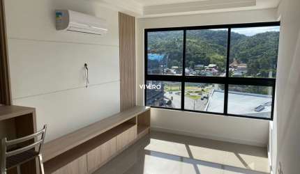 Apartamento com 2 dormitórios no Centro de Balneário Camboriú