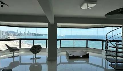 Cobertura frente mar em Balneário Camboriú com 5 suítes