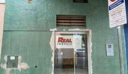 Salão - Centro - em frente ao Banco Safra