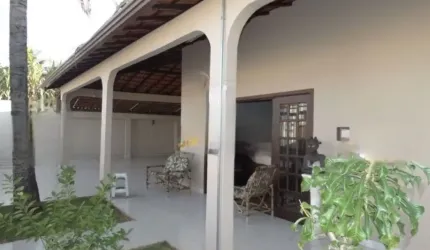 A&M IMÓVEIS VENDE MARAVILHOSA CASA NO CONDOMÍNIO SERRA AZUL COM LAZER COMPLETO