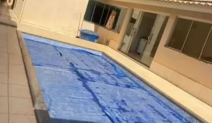 A&M IMÓVEIS VENDE EXCELENTE CASA NO SETOR DE MANSÕES COM LAZER COMPLETO