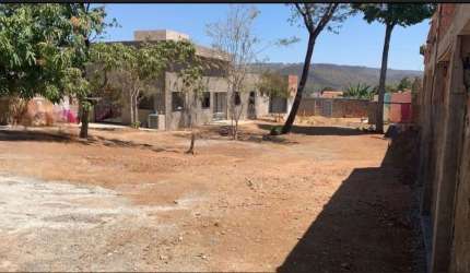 A&M IMÓVEIS VENDE ÓTIMA CASA NO CONDOMÍNIO SERRA AZUL