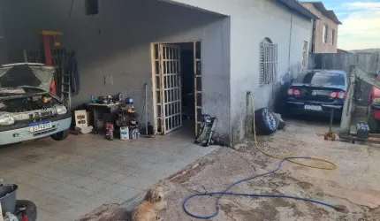 A&M IMOVEIS VENDE OTIMA CASA NO CONDOMINIO VALE DO SOL