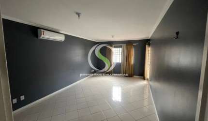 Casa Duplex 175m² no Condomínio Elegance Village.