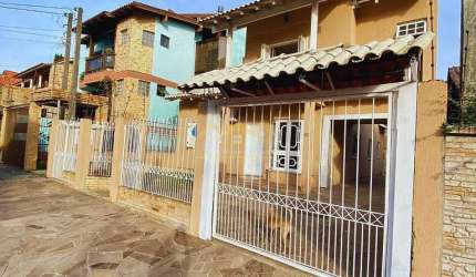 Sobrado com poço artesiano e piscina em Cachoeirinha