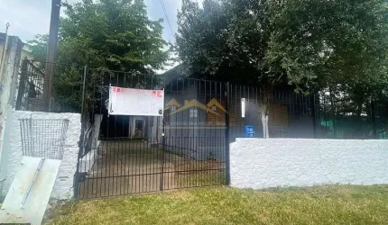 CASA COM TERRENO AMPLO NA BOM SUCESSO
