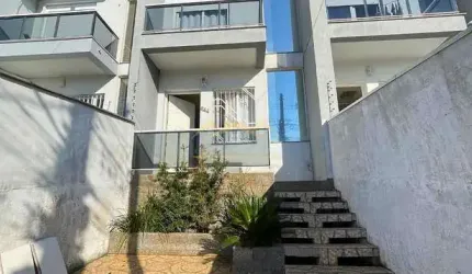 Sobrado na 68 de Gravataí!