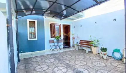 Sobrado com energia solar na Morada do Vale I