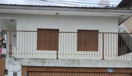 Casa na Agronômica
