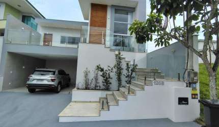 Casa dos sonhos te espera no Vale dos Cristais 4, Macaé