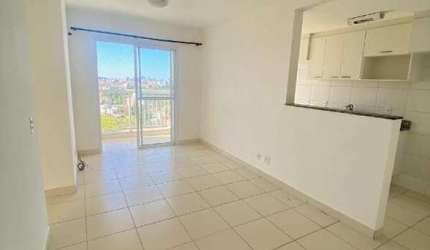 Atlântica Imóveis tem excelente apartamento para locação, 72 m² por R$ 2.600,00+taxas - Glória - Macaé/RJ.