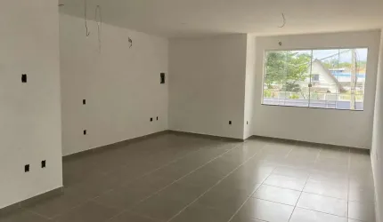Sala para alugar, 38 m² por R$ 1.360,01/mês - Extensão Serramar - Rio das Ostras/RJ